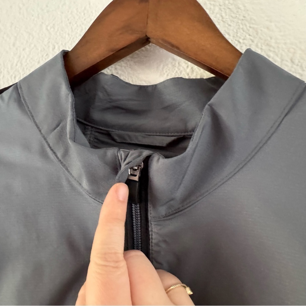 Adidas Gray Black Full Zip Climaproof Golf Windbreaker Vest XL Athletic Gorpcore - Picture 3 of 13